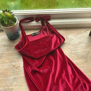 ❌SOLD❌Pretty lil thing| red velvet dress